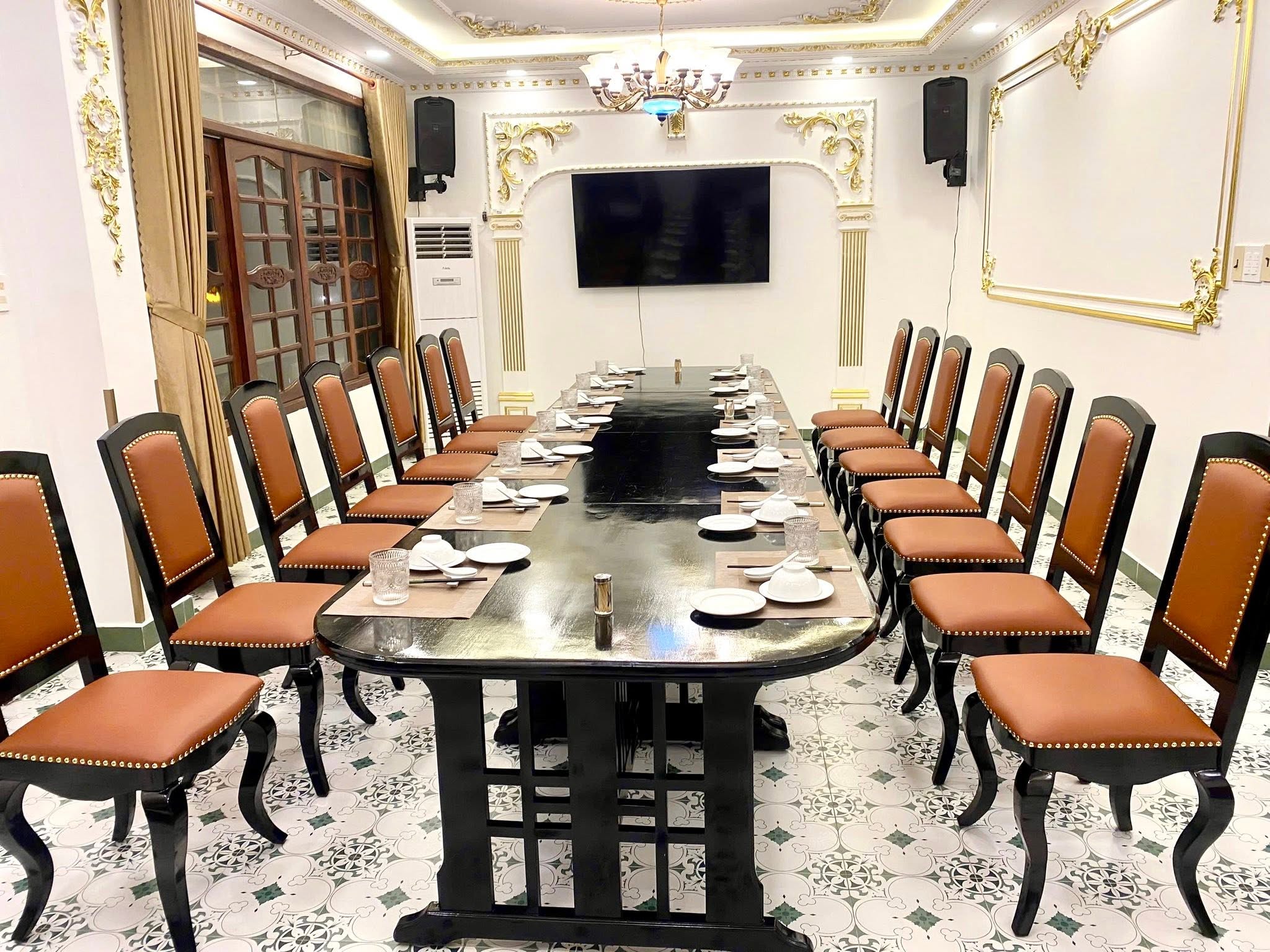 Nhà Hàng Cà Ty Phan Thiết – Không Gian Ẩm Thực Tinh Tế Giữa Trung Tâm Thành Phố