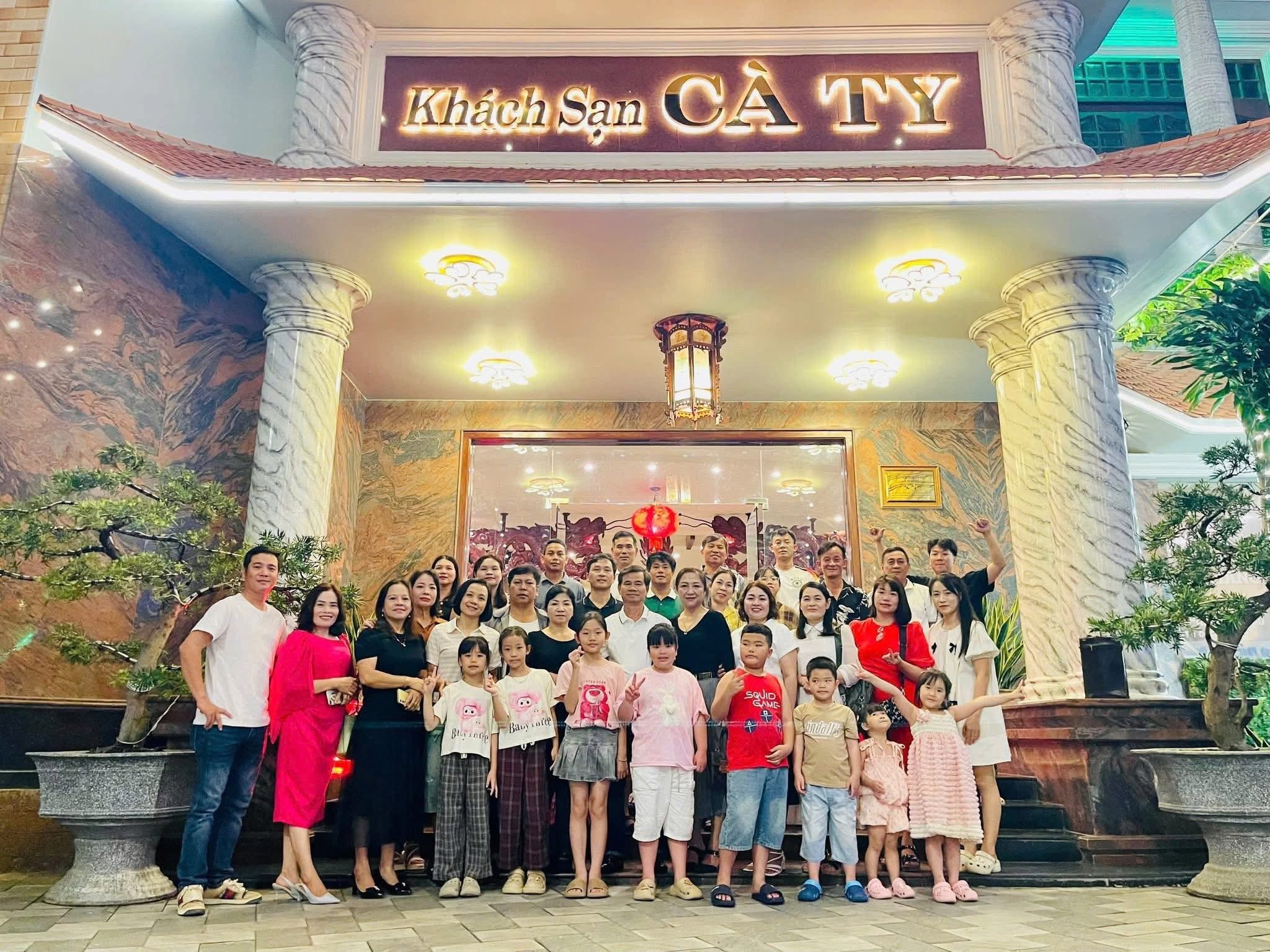 Nhà hàng & ẩm thực